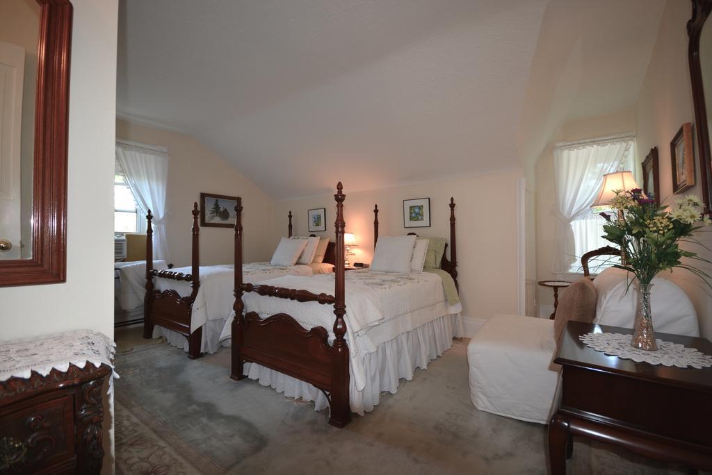 Saint Jacobs 1842 Bed & Breakfast חדר תמונה